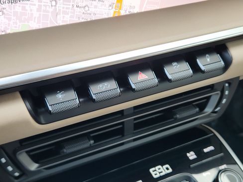 Used 2021 Porsche 911 Targa 4S Heritage Design image 27