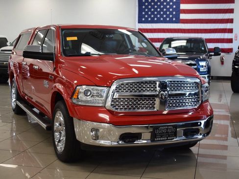Used 2016 RAM 1500 Laramie w/ Convenience Group AWD/4WD image 2