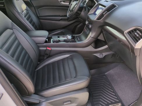 Used 2020 Ford Edge SEL w/ Convenience Package image 19