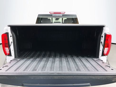 Used 2024 GMC Sierra 1500 SLE w/ Preferred Package AWD/4WD image 10