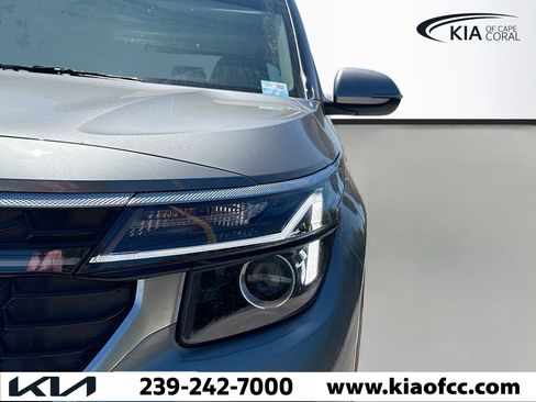 New 2026 Kia Seltos S image 9