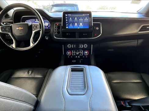Used 2023 Chevrolet Suburban LT image 6