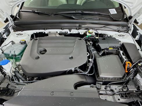 New 2026 Volvo XC40 B5 Plus w/ Climate Package image 32