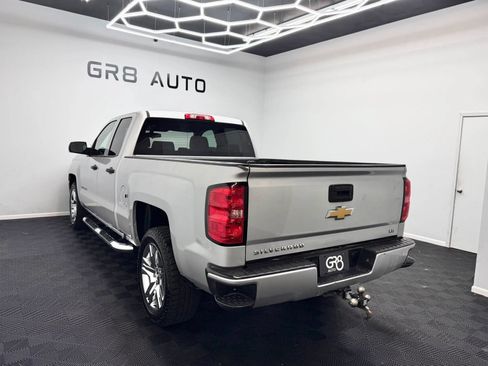 Used 2019 Chevrolet Silverado 1500 Custom w/ Custom Convenience Package RWD image 5
