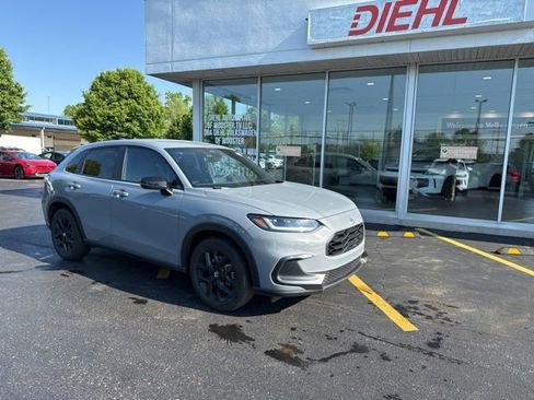 Used 2024 Honda HR-V Sport image 1