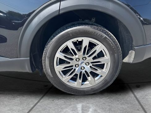Used 2025 Ford Explorer Platinum AWD/4WD image 22