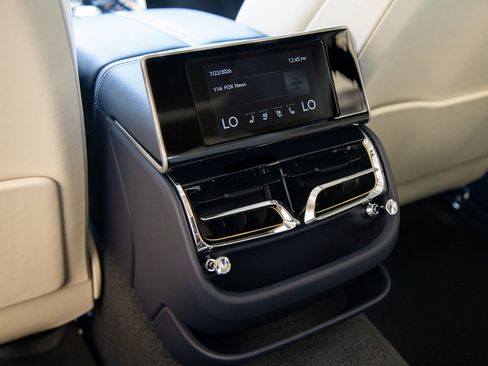 Used 2024 Bentley Flying Spur Azure AWD/4WD image 25