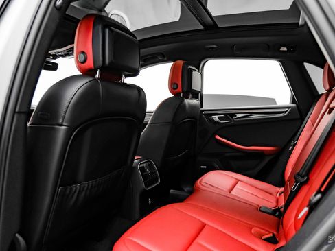 Used 2021 Porsche Macan AWD/4WD image 77