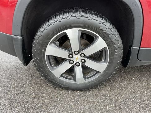Used 2018 Chevrolet Traverse LT w/ LPO, Floor Liner Package AWD/4WD image 20
