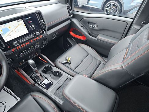 Used 2025 Nissan Frontier PRO-4X w/ Pro Premium Package image 31