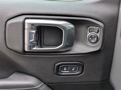 Used 2023 Jeep Wrangler Unlimited Sahara w/ Cold Weather Group image 10