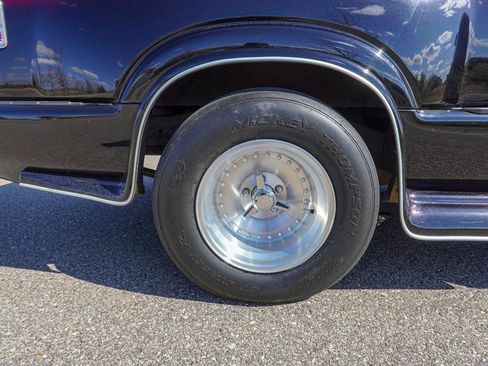 Used 1997 Chevrolet S10 Pickup LS w/ Preferred Equipment Group RWD image 23
