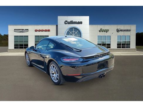 Used 2023 Porsche 718 Cayman RWD image 5