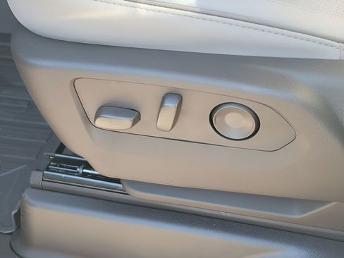 New 2026 GMC Yukon XL Elevation image 29