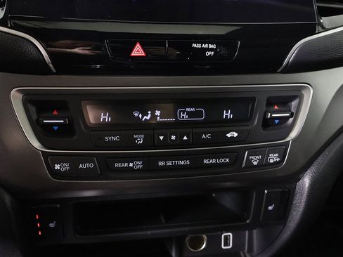 Used 2022 Honda Pilot Black Edition image 46