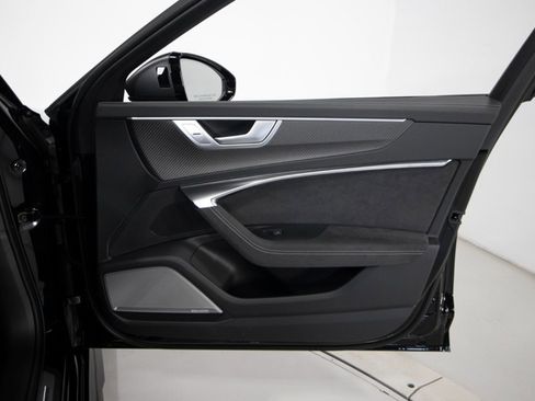 Used 2025 Audi RS 6 performance image 53