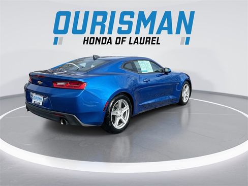 Used 2018 Chevrolet Camaro LT image 8