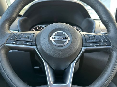 Used 2022 Nissan Altima 2.5 SV FWD image 24