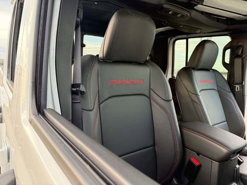 New 2026 Jeep Gladiator Rubicon image 25