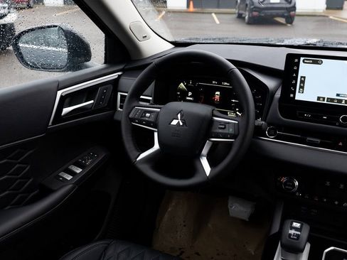 New 2026 Mitsubishi Outlander SEL AWD/4WD image 9