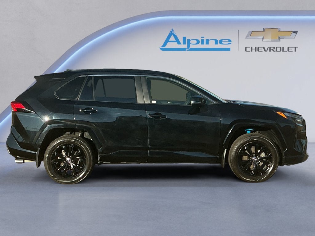Used 2022 Toyota RAV4 SE w/ Convenience Package AWD/4WD image 6