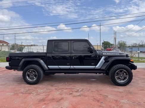 Used 2023 Jeep Gladiator Sport AWD/4WD image 4