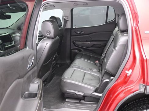 Used 2023 GMC Acadia SLT image 16
