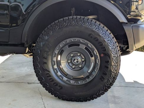 New 2025 Ford Bronco Badlands image 11