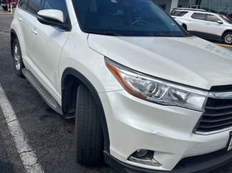 Used 2015 Toyota Highlander Limited Platinum FWD video 1