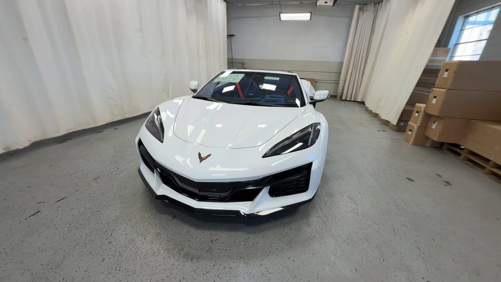 New 2027 Chevrolet Corvette Grand Sport w/ Grand Sport Launch Edition RWD image 3