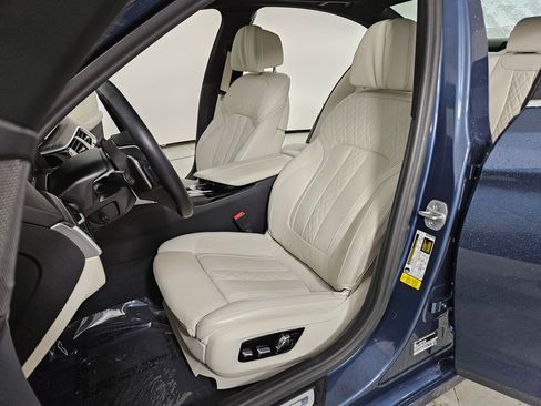 Used 2023 BMW 540i w/ Executive Package image 22