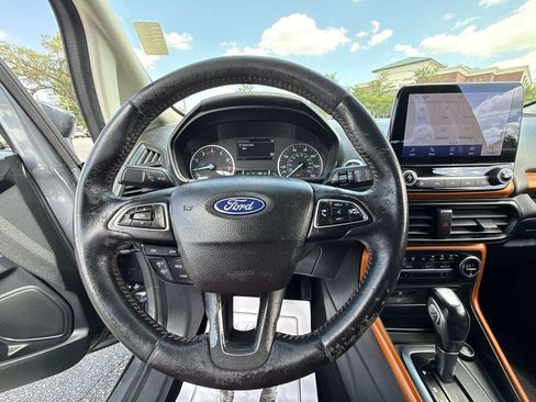 Used 2021 Ford EcoSport SE w/ SE Convenience Package image 12