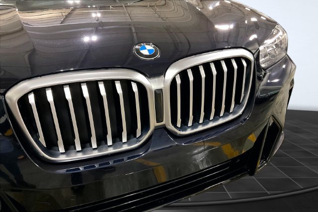 Used 2022 BMW X3 xDrive30i w/ M Sport Package 2 AWD/4WD image 30