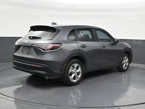Used 2025 Honda HR-V LX image 5