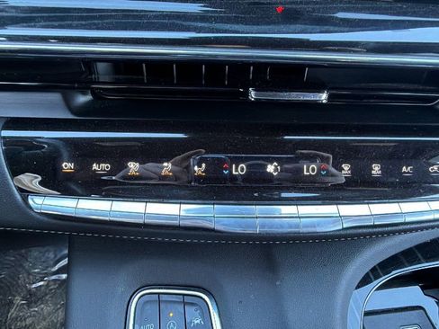 Used 2024 Cadillac Escalade ESV Sport w/ Touring Package image 29