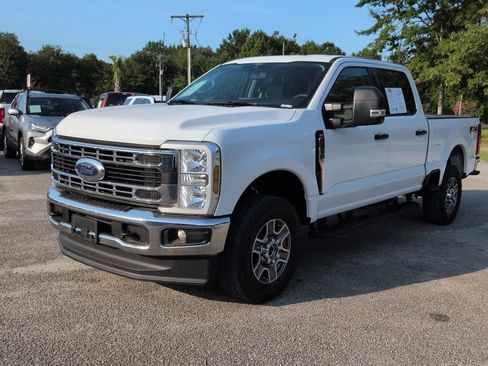 Used 2025 Ford F250 XLT w/ FX4 Off-Road Package AWD/4WD image 8