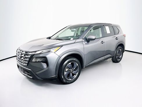 Used 2025 Nissan Rogue SV FWD image 3