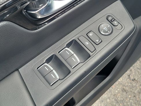 Used 2025 Honda CR-V EX-L image 29