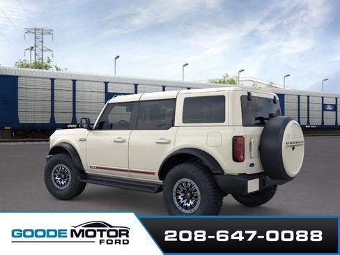 New 2026 Ford Bronco Outer Banks image 4