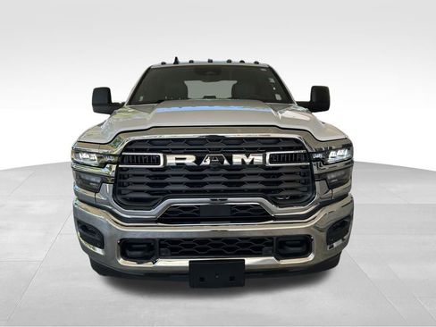 Used 2025 RAM 3500 Tradesman w/ Chrome Appearance Group AWD/4WD image 11