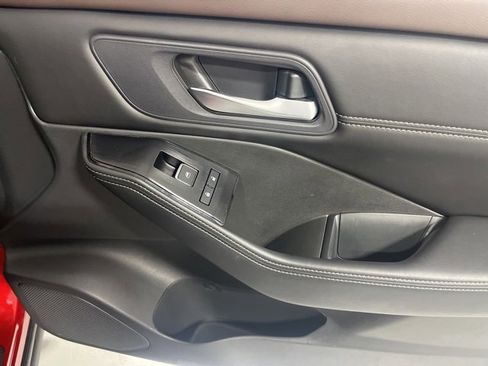 Used 2023 Nissan Rogue SL image 21