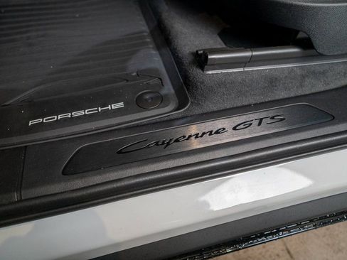 New 2026 Porsche Cayenne GTS image 27