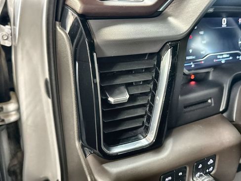 Used 2022 GMC Sierra 1500 Denali AWD/4WD image 15