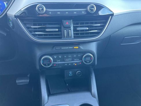 Used 2021 Ford Escape SEL w/ Technology Package image 19