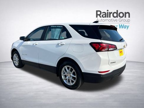 Used 2022 Chevrolet Equinox LS w/ Driver Confidence II Package AWD/4WD image 5