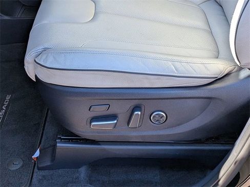 Used 2023 Hyundai Palisade Limited w/ Cargo Package image 13