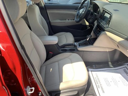 Used 2017 Hyundai Elantra SE image 15