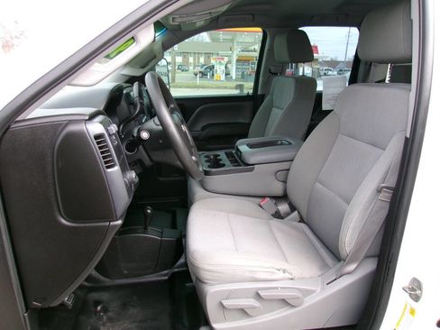 Used 2015 Chevrolet Silverado 2500 W/T w/ Snow Plow Prep Package image 17