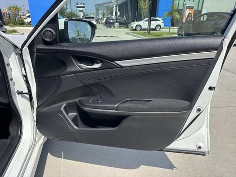 Used 2019 Honda Civic EX image 14