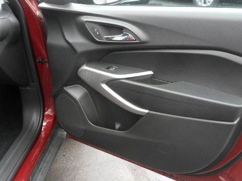Used 2024 Chevrolet Trax LS w/ LS Convenience Package FWD image 21